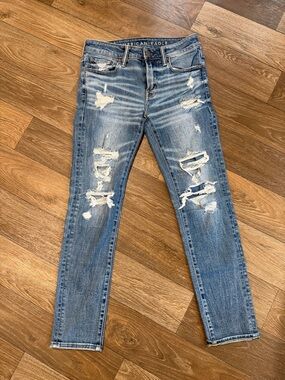 American Eagle Light Wash Denim Jeans